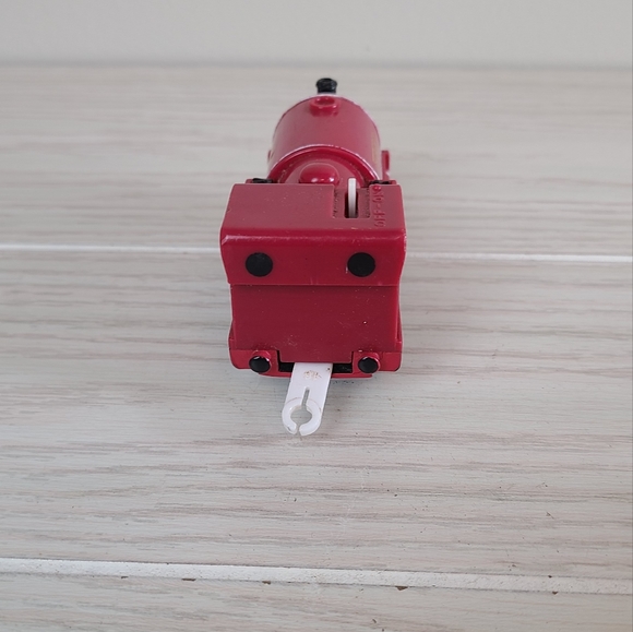 Thomas the Tank Engine SKARLOEY Motorized Train 2006 Gullane HiT Toy Company - Picture 5 of 10